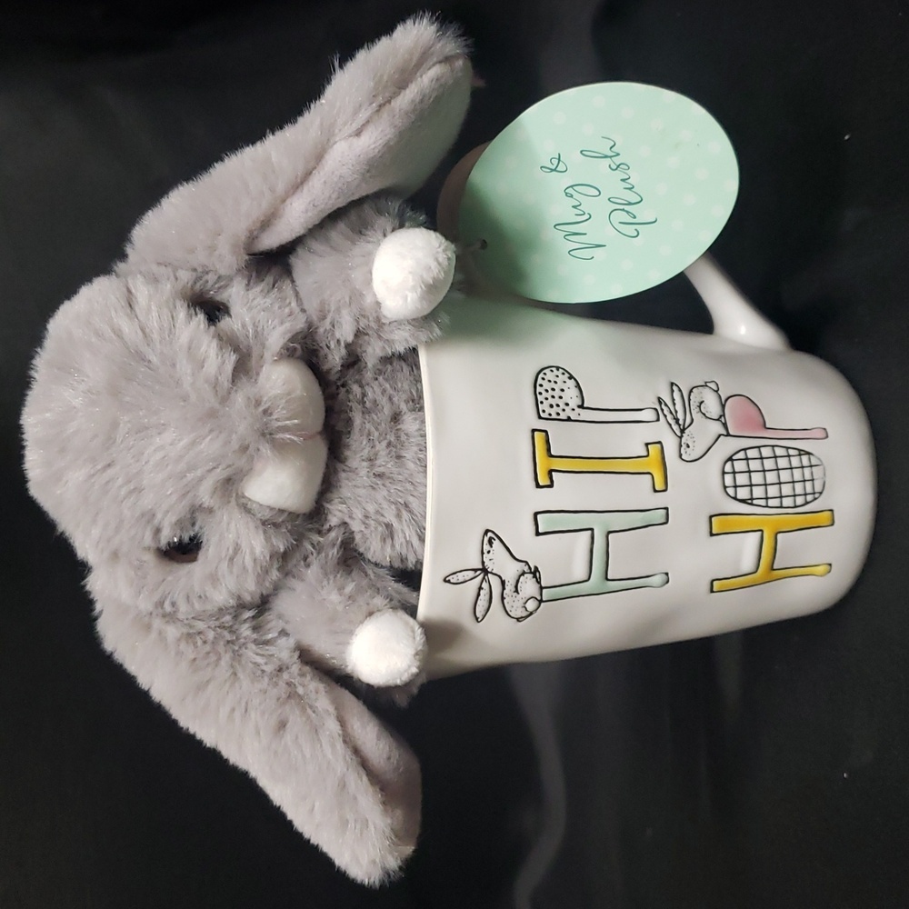 Prima Design NWT "Hip Hop" Ceramic Mug with Plush Bunny
